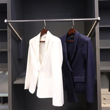 Armario de dormitorio con barra para ropa ajustable